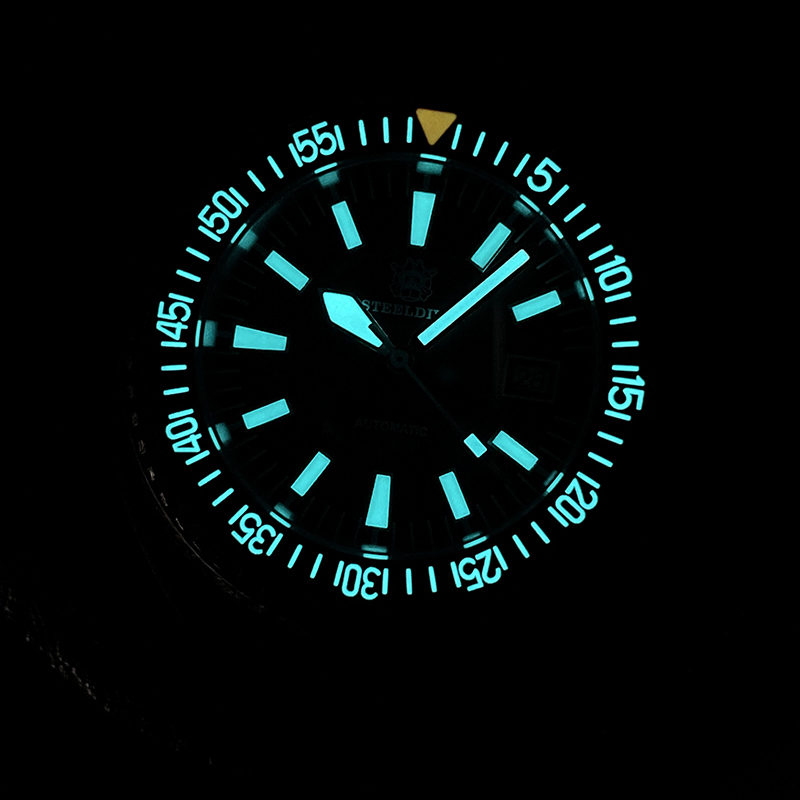 STEELDIVE メンズ自動巻き時計 49 ミリメートル機 - Stainless Bracelet Diver のレビューと価格