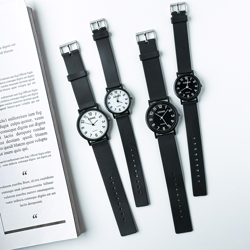 シンプルなブラックウォッチクォーツ時計女性用シリコンストラッ - Silicone Band Women のレビューと価格